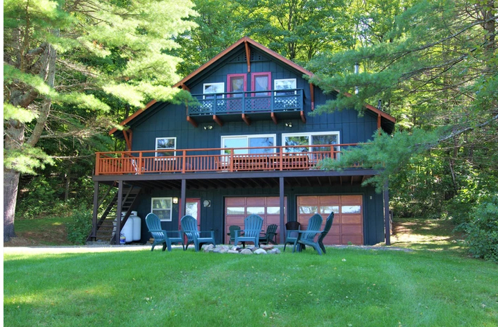 Brant-Lake-Waterfront-Chalet-front